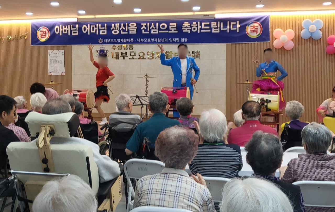 1926210121_GlPLAQ79_96c575a10465a5ca6d216ee42d4e5c12951d334d.jpg 이미지크게보기