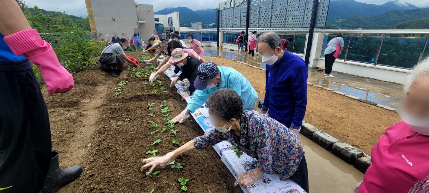 1926210121_KPyhok0s_d2649c94ecebc03789e4d6a2e51b51c39e62d0f9.jpg 이미지크게보기