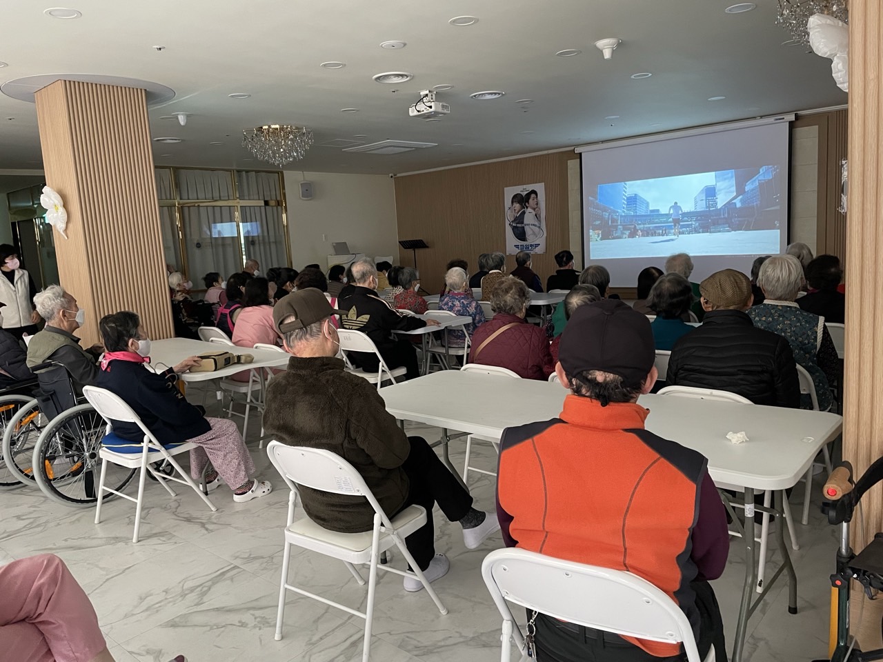 1926210121_cDE3RvCm_010c709a1abf04c58af8694ffd730c3b04a7792d.jpg 이미지크게보기