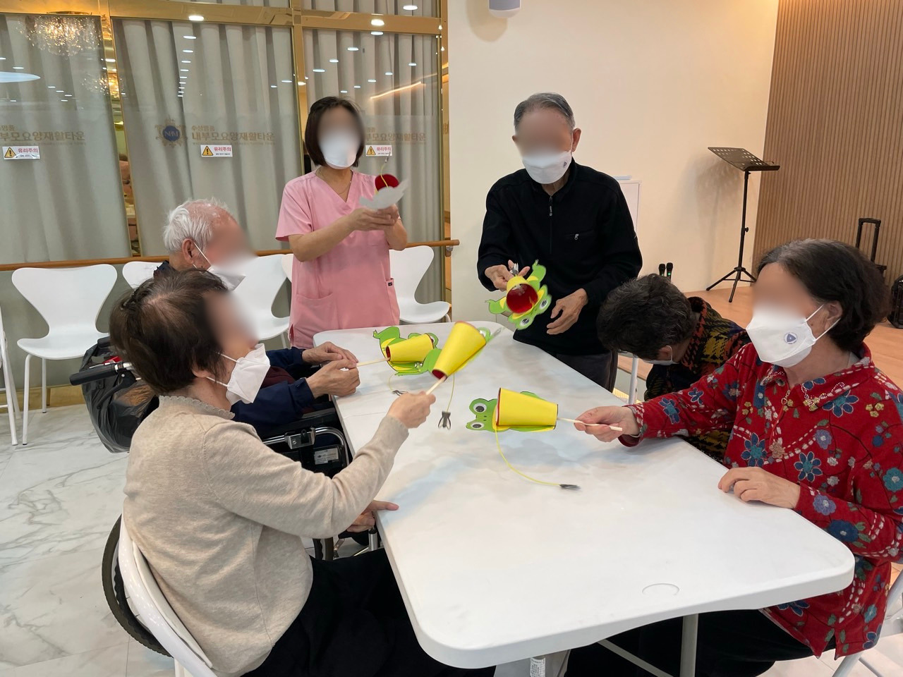 1926210121_iaqMYXhO_68b443a386e49cddbaeef151b5abc20c9246465f.jpg 이미지크게보기