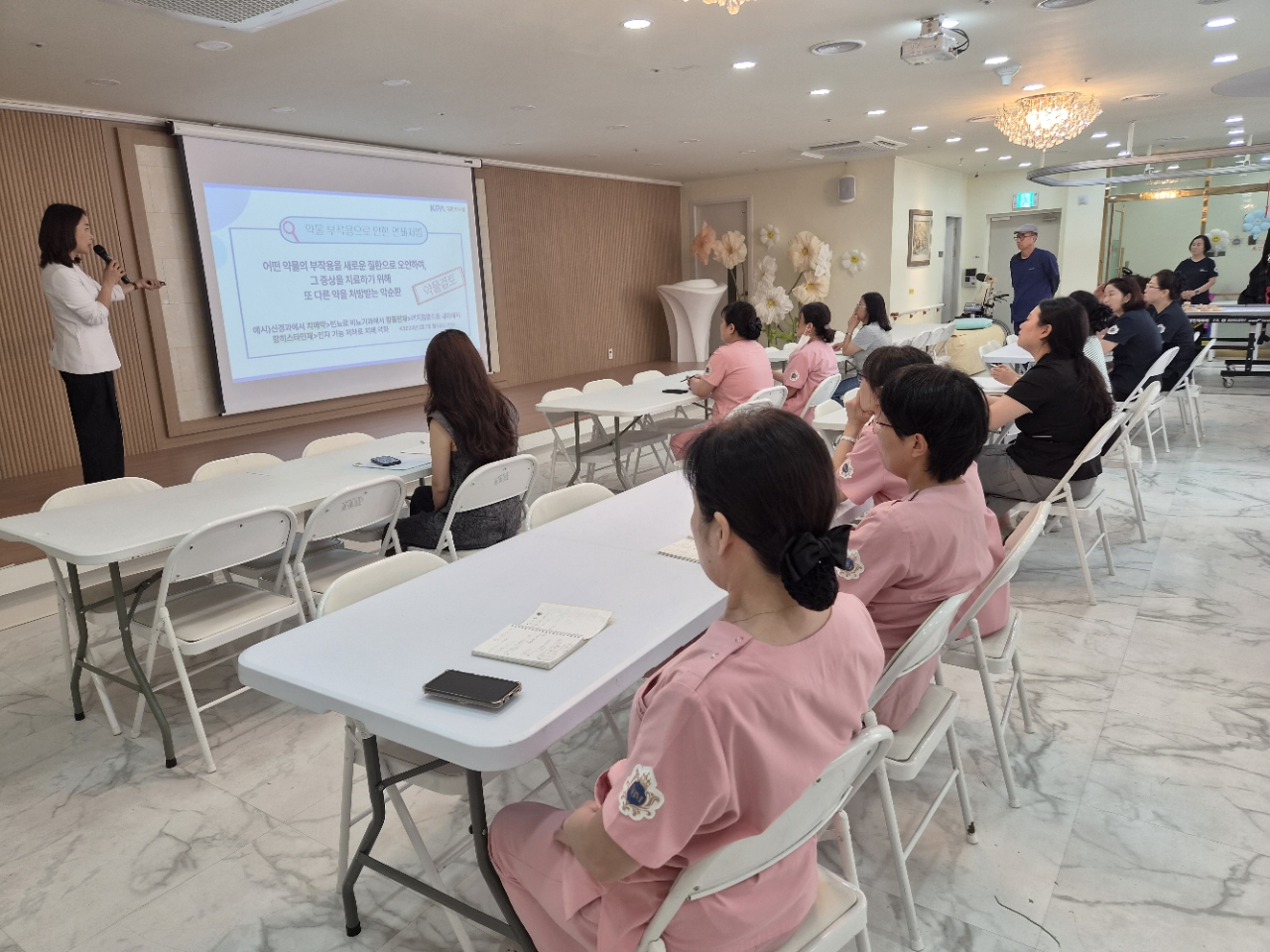 1926210121_yEsqdkax_3e9c163c135bf4a6d043e5647f280527dc27e976.jpg 이미지크게보기