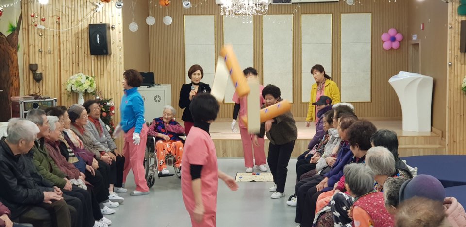 2041977679_2uxQhjz5_cb93180c8ddcab64df8886ebfb5d4ccc2e8822f1.jpg 이미지크게보기