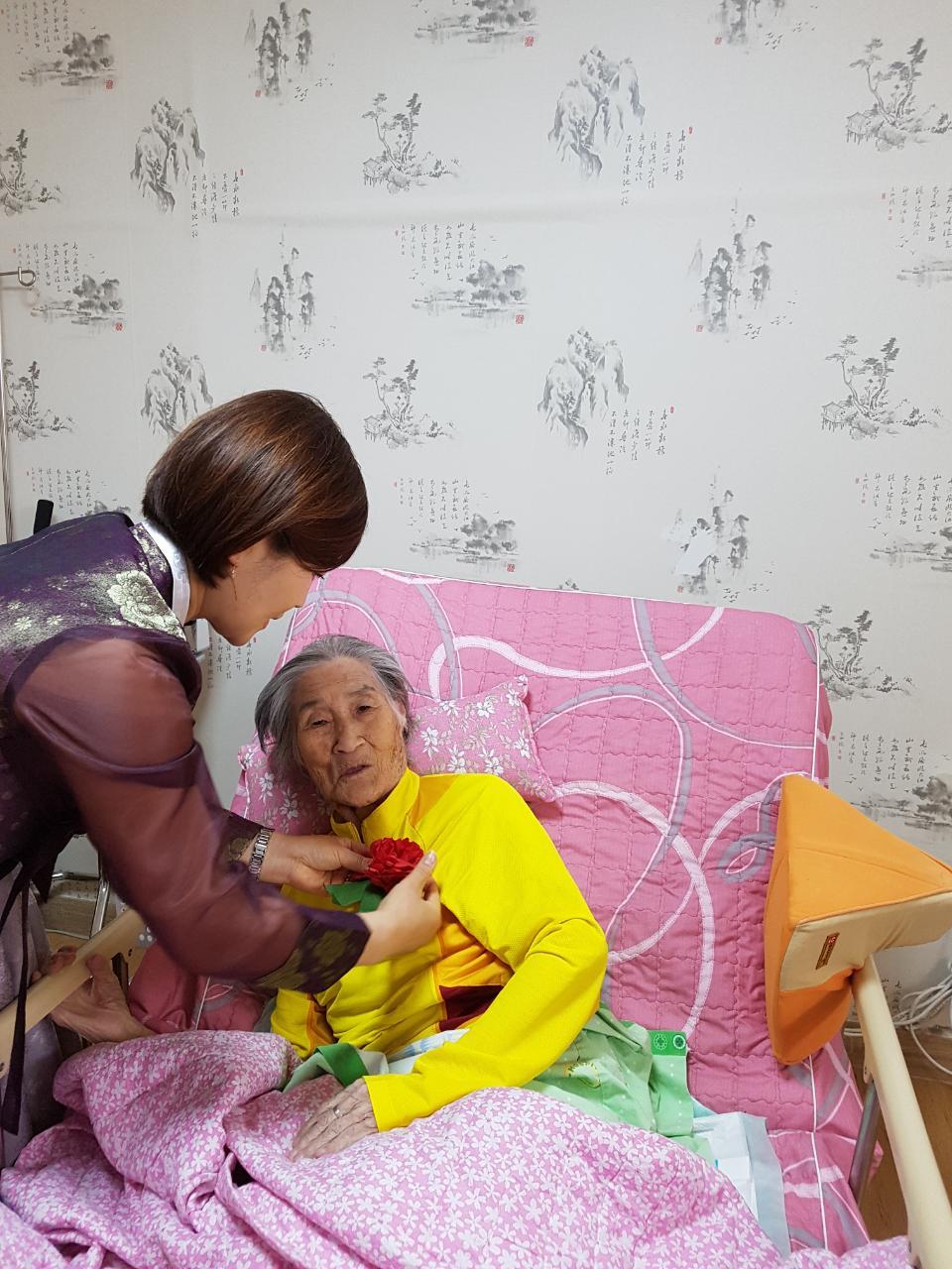 2041977679_HMI24bEn_51ccb1d90cb9c05320df42d60685fe1225407a3a.jpg 이미지크게보기