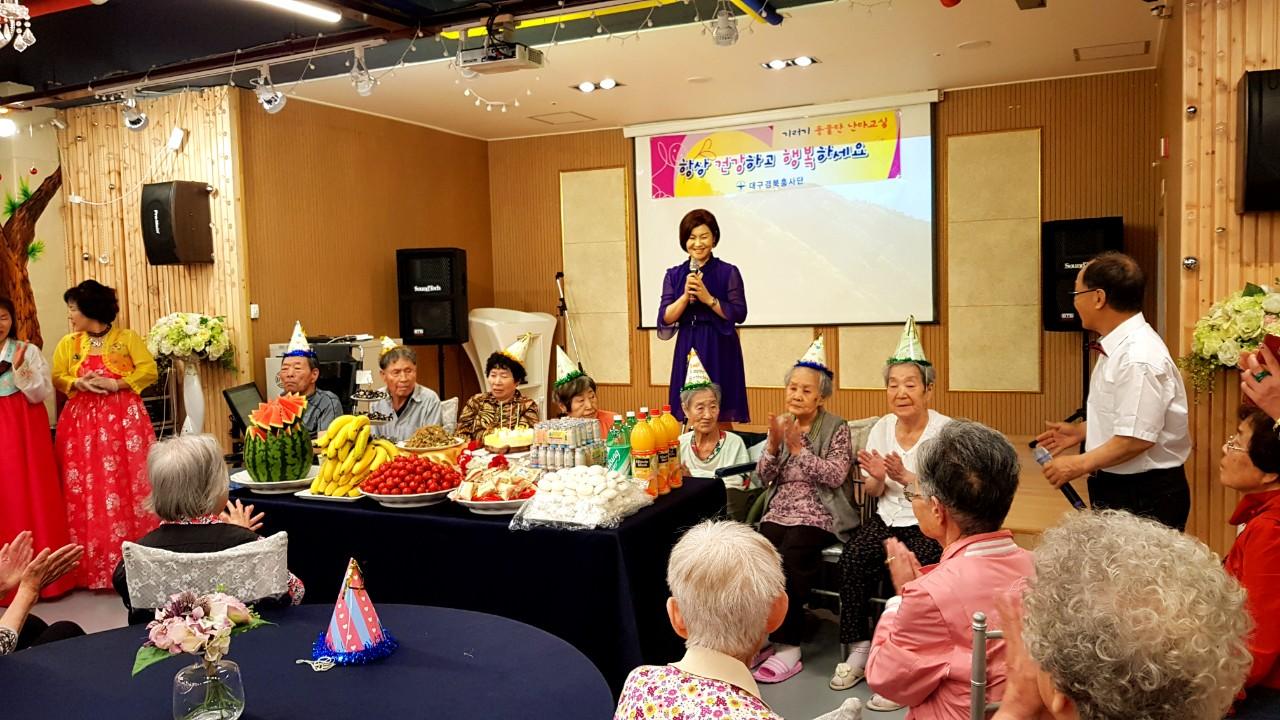 2041977679_MFVwueI1_9289cc6f2b77eb51355f724705593ecf8926ea9d.jpg 이미지크게보기