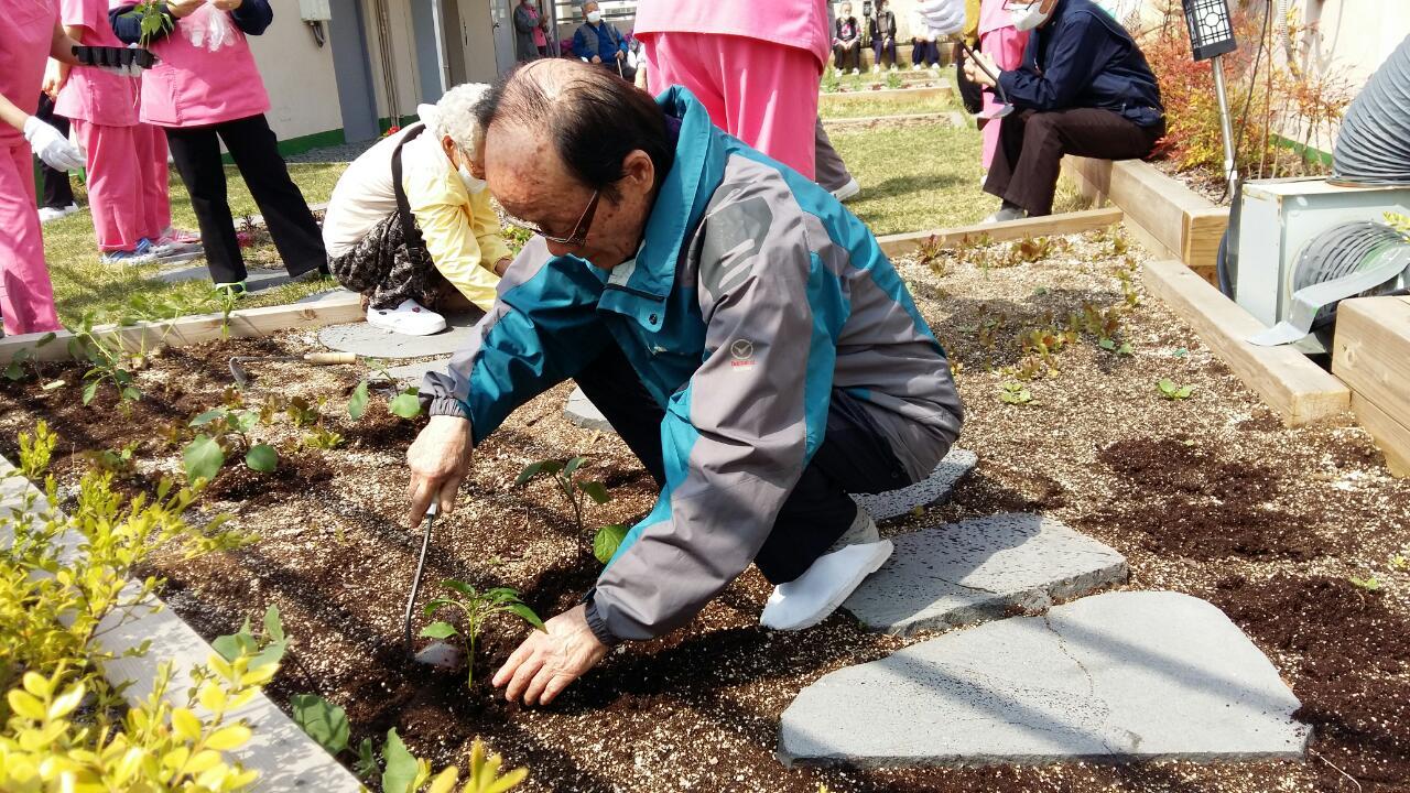 2041977679_N8E7gSWl_71955aa36ac82ef0c73fdb3006be614917f2fdf1.jpg 이미지크게보기