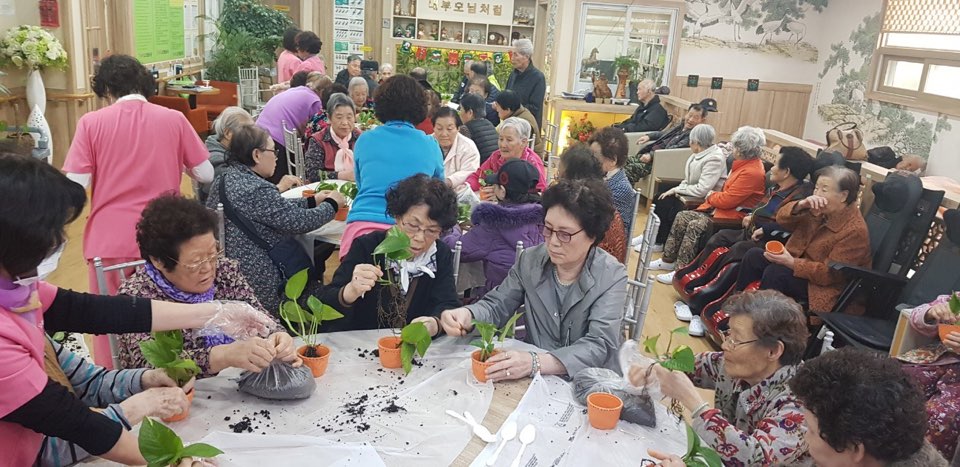 2041977679_TvyYjmSl_5dfd1462c3784510a1954df357363e13b4b2d42e.jpg 이미지크게보기