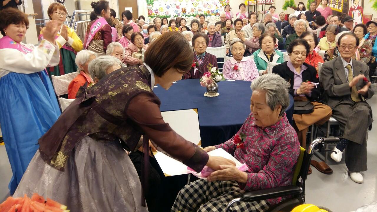 2041977679_caeouZti_0d7b9d9ad773cd567a2f880834e5c28b0b471da5.jpg 이미지크게보기