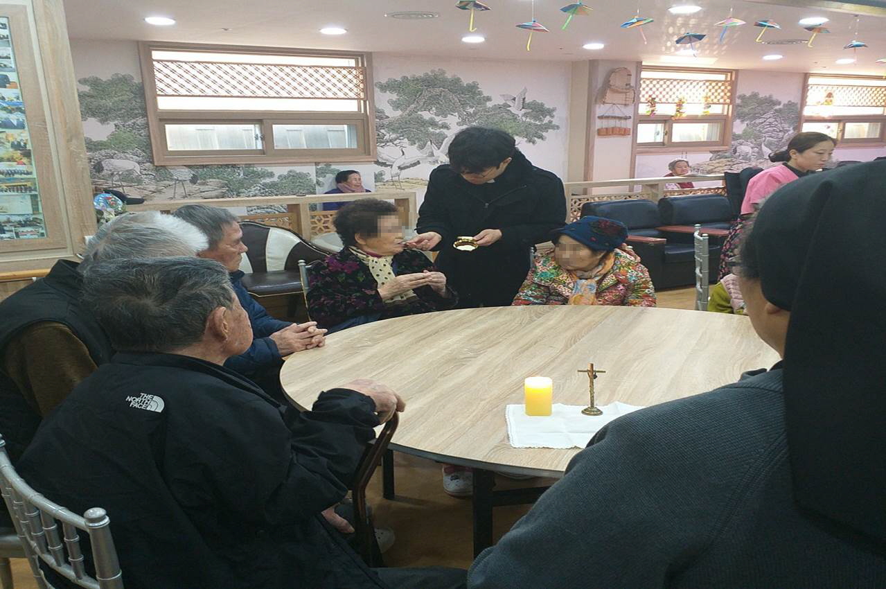 2041977679_eISL8xG0_cd5ca3299d4e3a918f413efd74568f6469890ca3.jpg 이미지크게보기