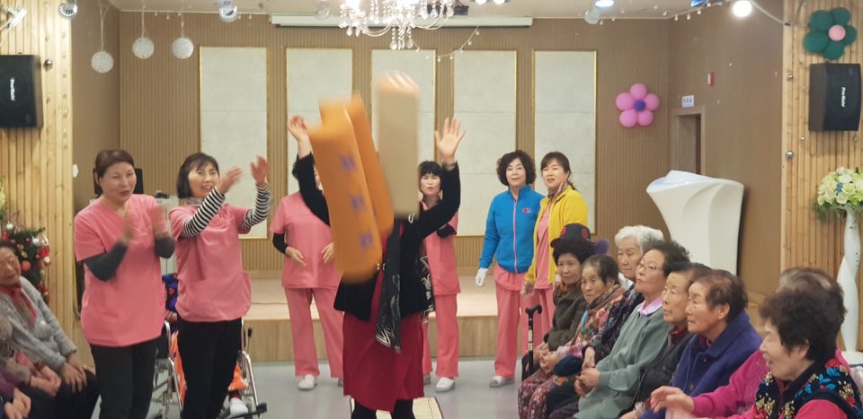 2041977679_goORU1Mc_156429cea772f332acf0252231df28941a24f1b1.jpg 이미지크게보기