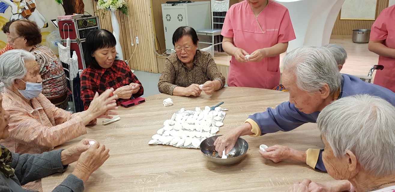 2041977679_yNedrDsF_77f5511331d132bca4fc91ae6290d77a5dbde401.jpg 이미지크게보기