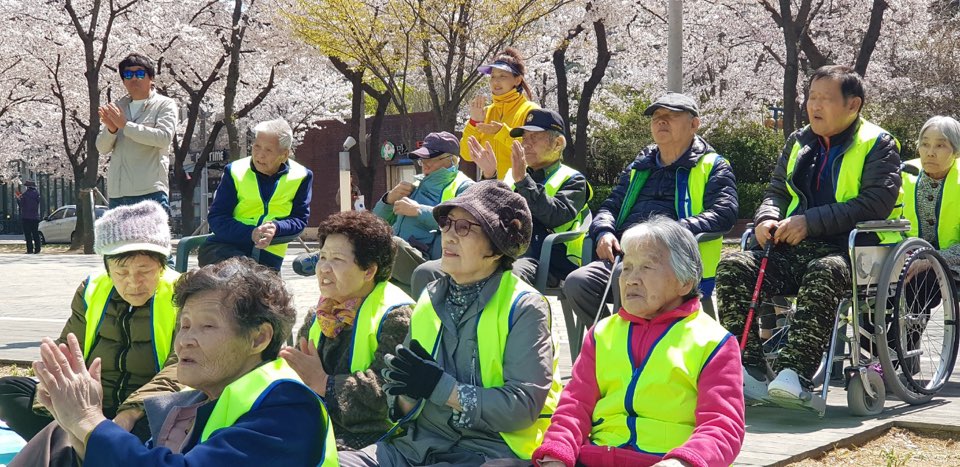 2041977679_z5NB9aQk_308ce48393dba0c3e8e6c73132ec26d2458b20d3.jpg 이미지크게보기