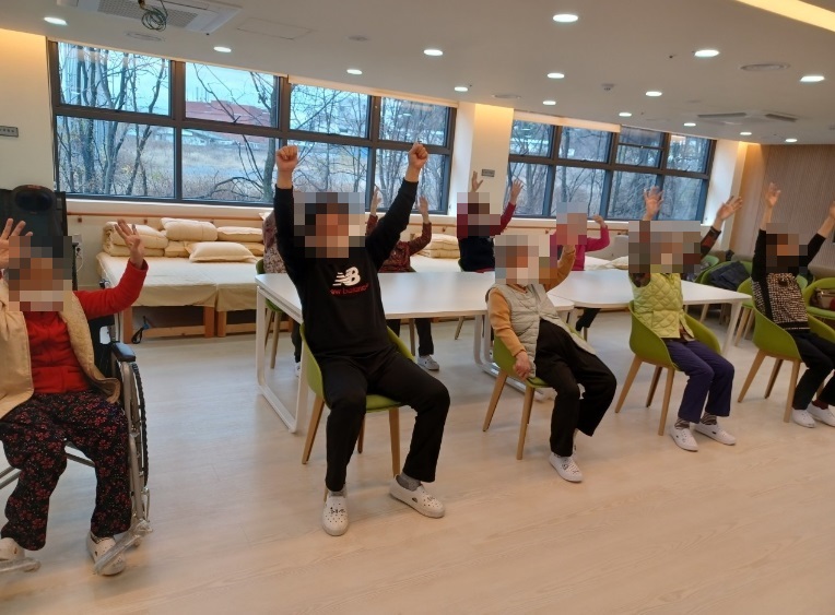 2041987194_9m4W17Kp_e695b170eb38e39f9abf1c879056993552208b99.jpg 이미지크게보기