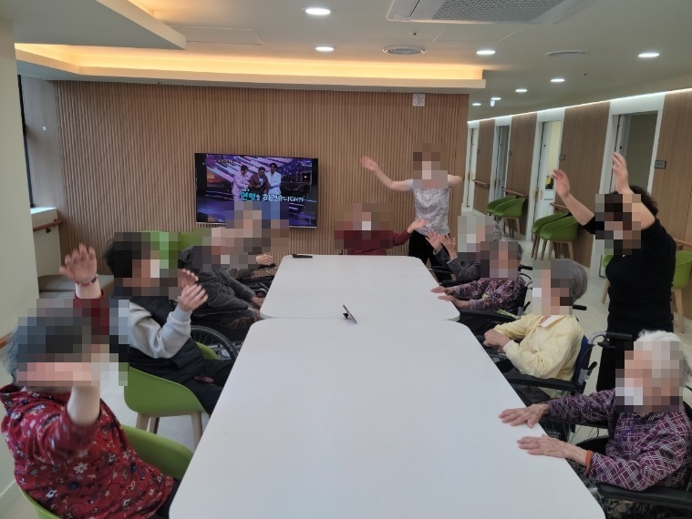 2041987194_aSJPbyeY_fff1798e9ee3b14cfa73e3632873c62252fdc272.jpg 이미지크게보기