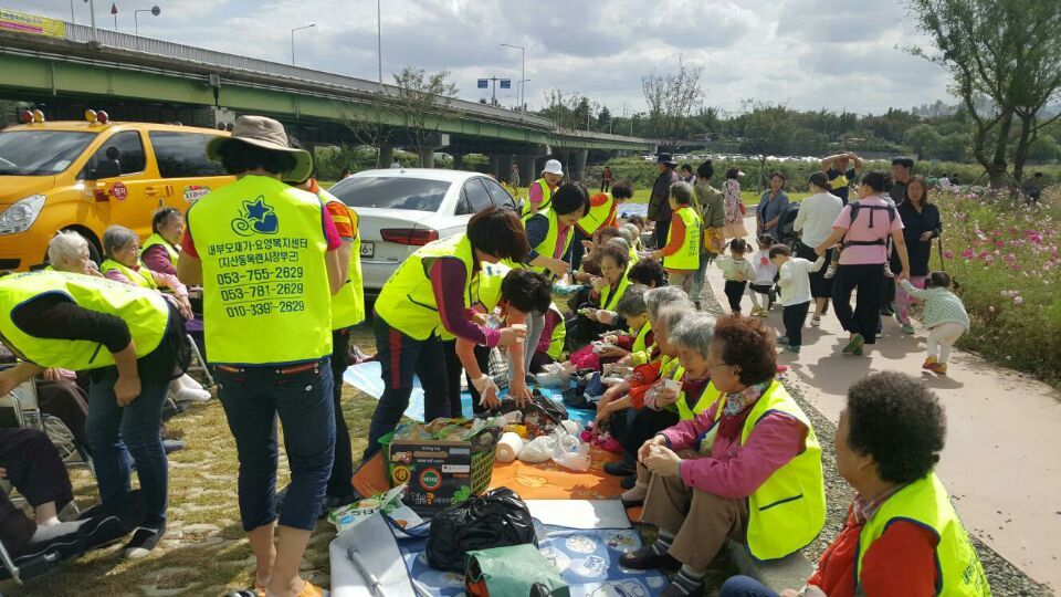 3695598613_fpOXHa1h_9e35bdd67cb1905d2eb836bfb28a2b51b5292703.jpg 이미지크게보기