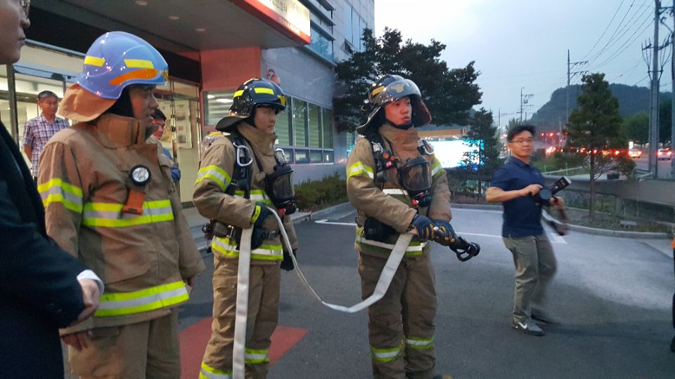 3695598613_3Bz1sUNp_85a0d57897bb1194290bb9686651502db84dd822.jpg 이미지크게보기