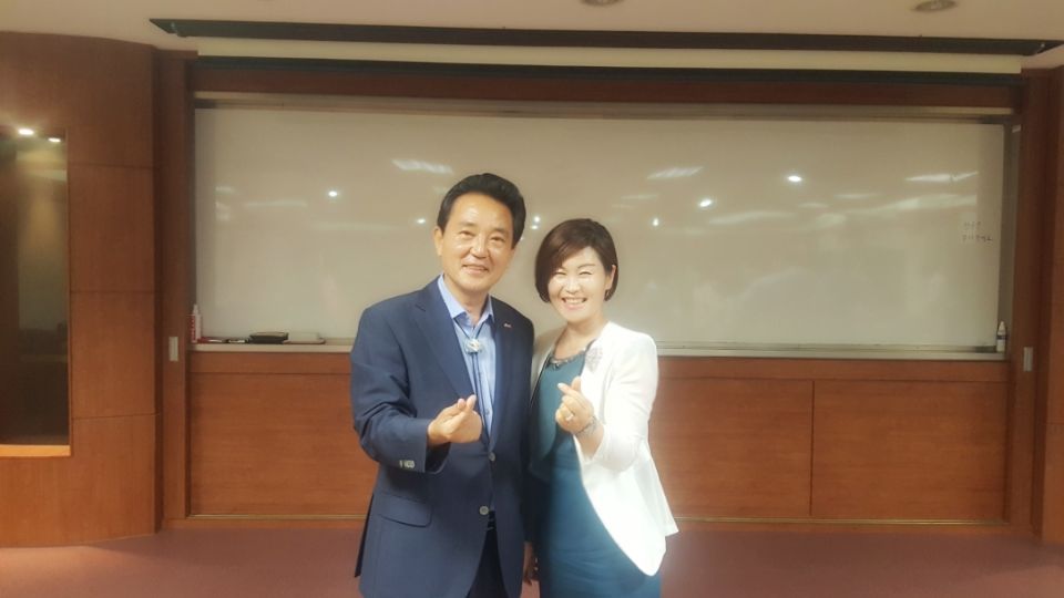 3695598613_Kl1BiNbX_6e78c27a86a8ea7d85c5748591b56e63d9417a12.jpg 이미지크게보기